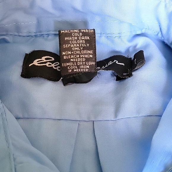 Blue EDDIE BAUER Boy's dress shirt, Size 7, Oxford Shirt, front pocket. - Picture 3 of 3